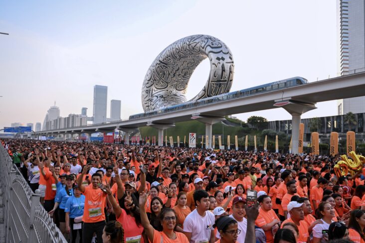 Hamdan Bin Mohammed Leads Dubai Run As 226,000 People Take Part In World’s Largest Community Fun Run