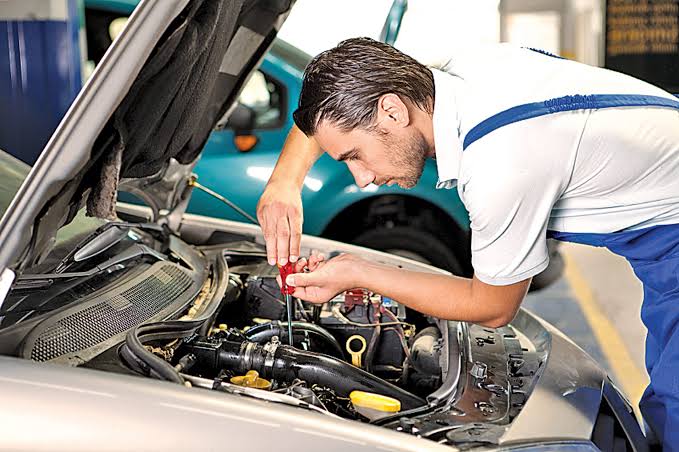 Top 10 Car Mechanics in Dubai