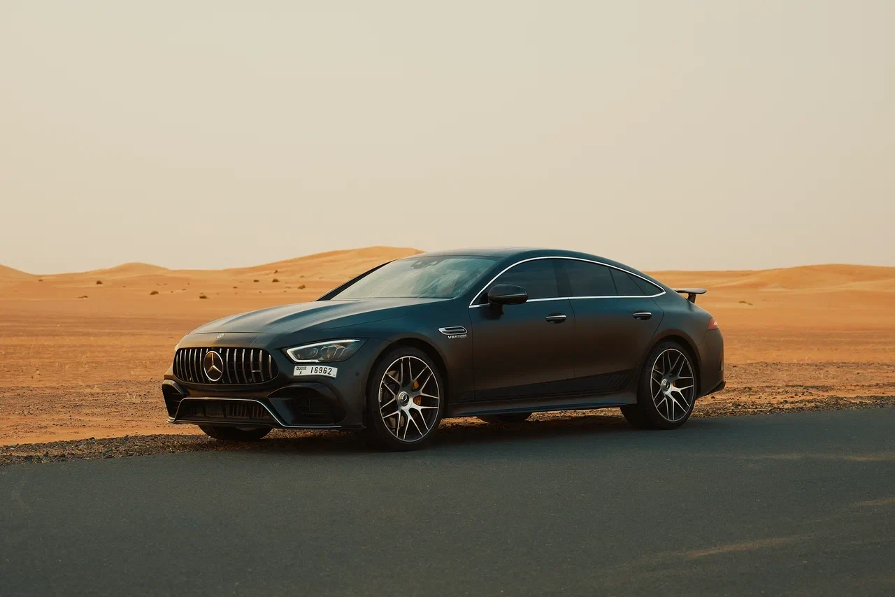 Mercedes-Benz in Dubai: Why the Three-Pointed Star Fits the City’s Luxury Lifestyle